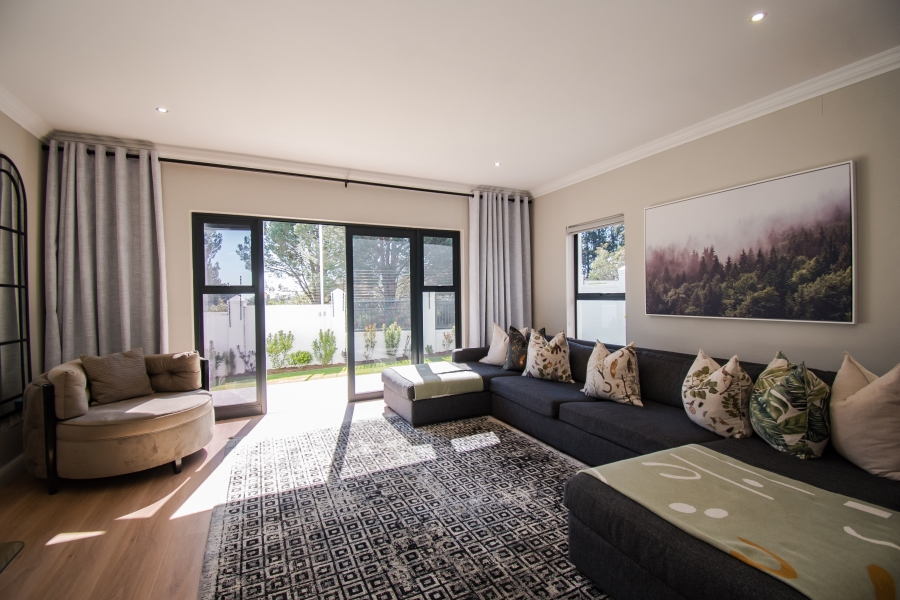 3 Bedroom Property for Sale in Helderberg Village Western Cape